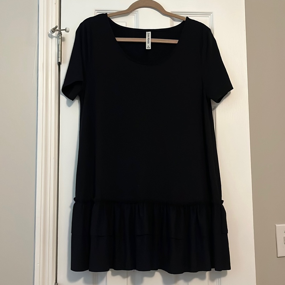 Zenana casual black top with ruffles size XL